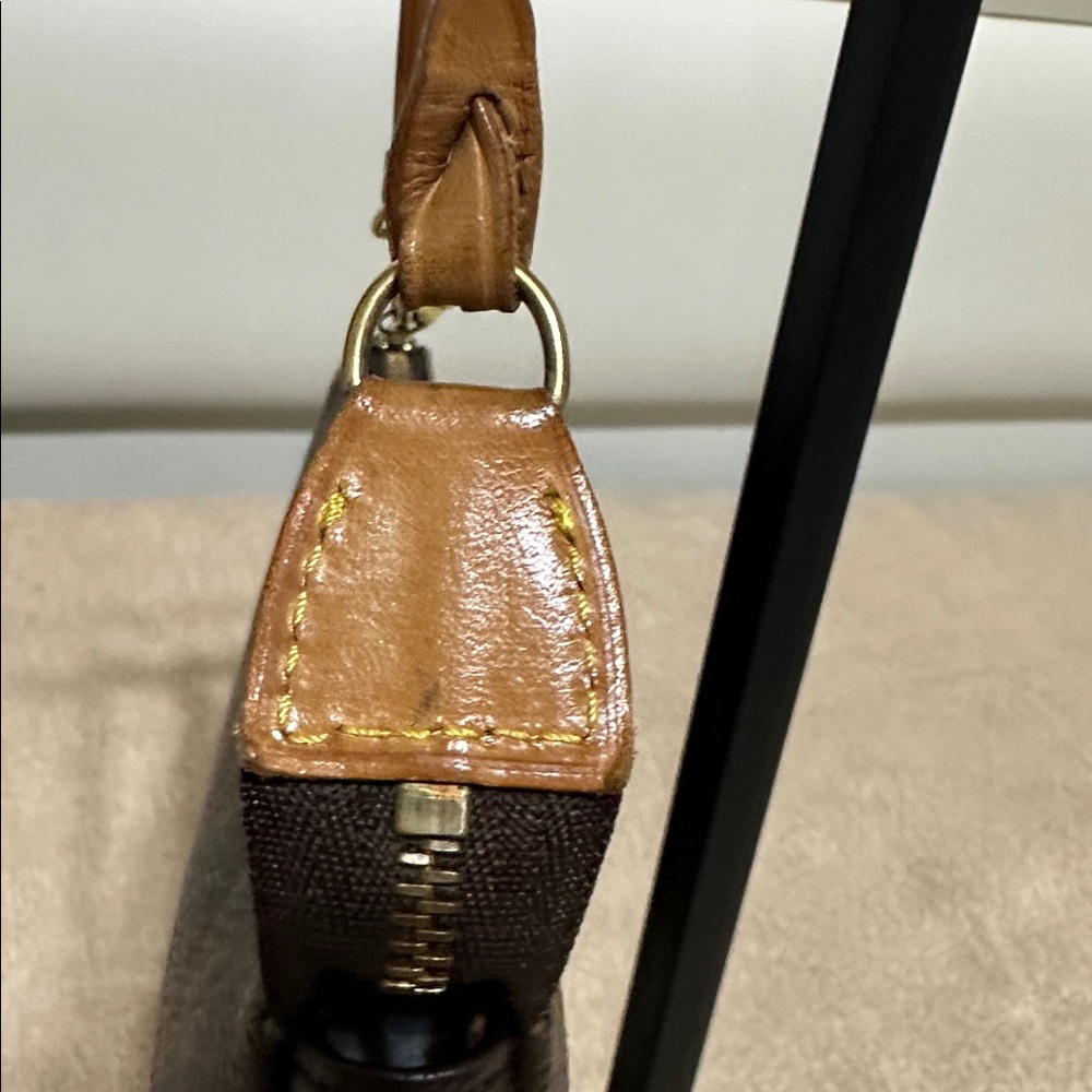 Louis Vuitton Classic Brown Monogram Pochette Accessories - Picture 6 of 14